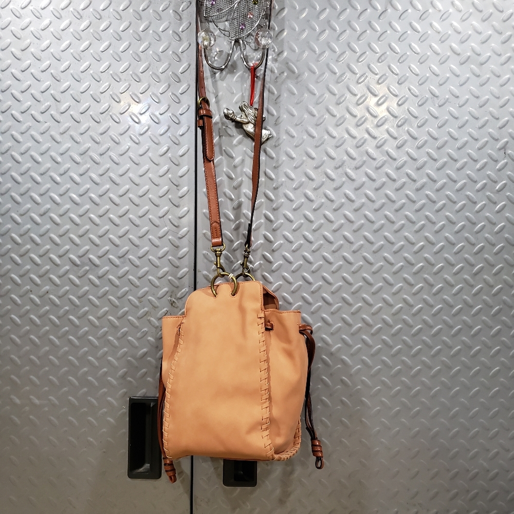NWT UNIVERSAL THREAD Drawstring Closure Crossbody Bag (cognac) - Picture 4 of 5